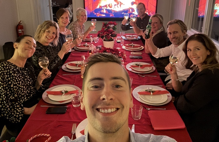 En julehilsen fra Kirketorget 4 + åpningstider i julen