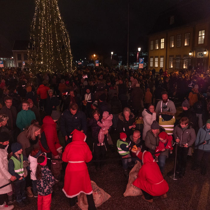 Juleglede på Kirketorget 19_10_26
